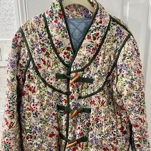 The Great - The Reversible Toggle Jacket in Cream Fresh Water Floral